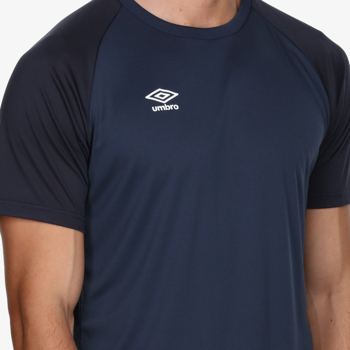 UMBRO TRAINING SHIRT 